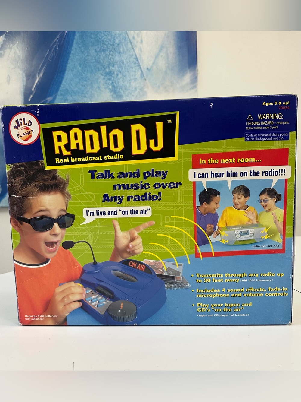 Radio DJ Real Broadcast Studio Wild Planet Microphone & Tape Player 2000 NEW